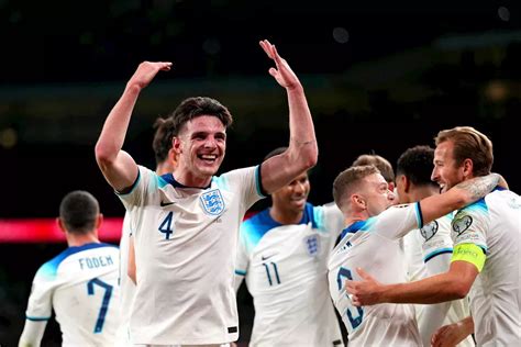 Euro 2024: England qualify for last 16 after Spain beat Albania.